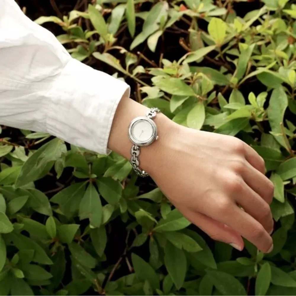 RARE GUCCI Statement Watch GORGEOUS - Picture 3 of 10